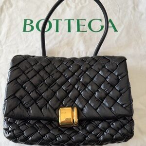 Bottega Veneta Rumple-Medium